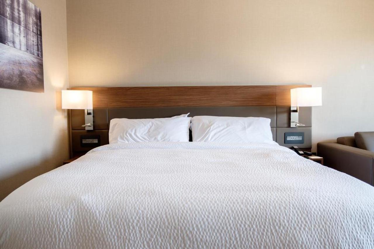 Ac Hotel By Marriott Cincinnati At The Banks Екстериор снимка
