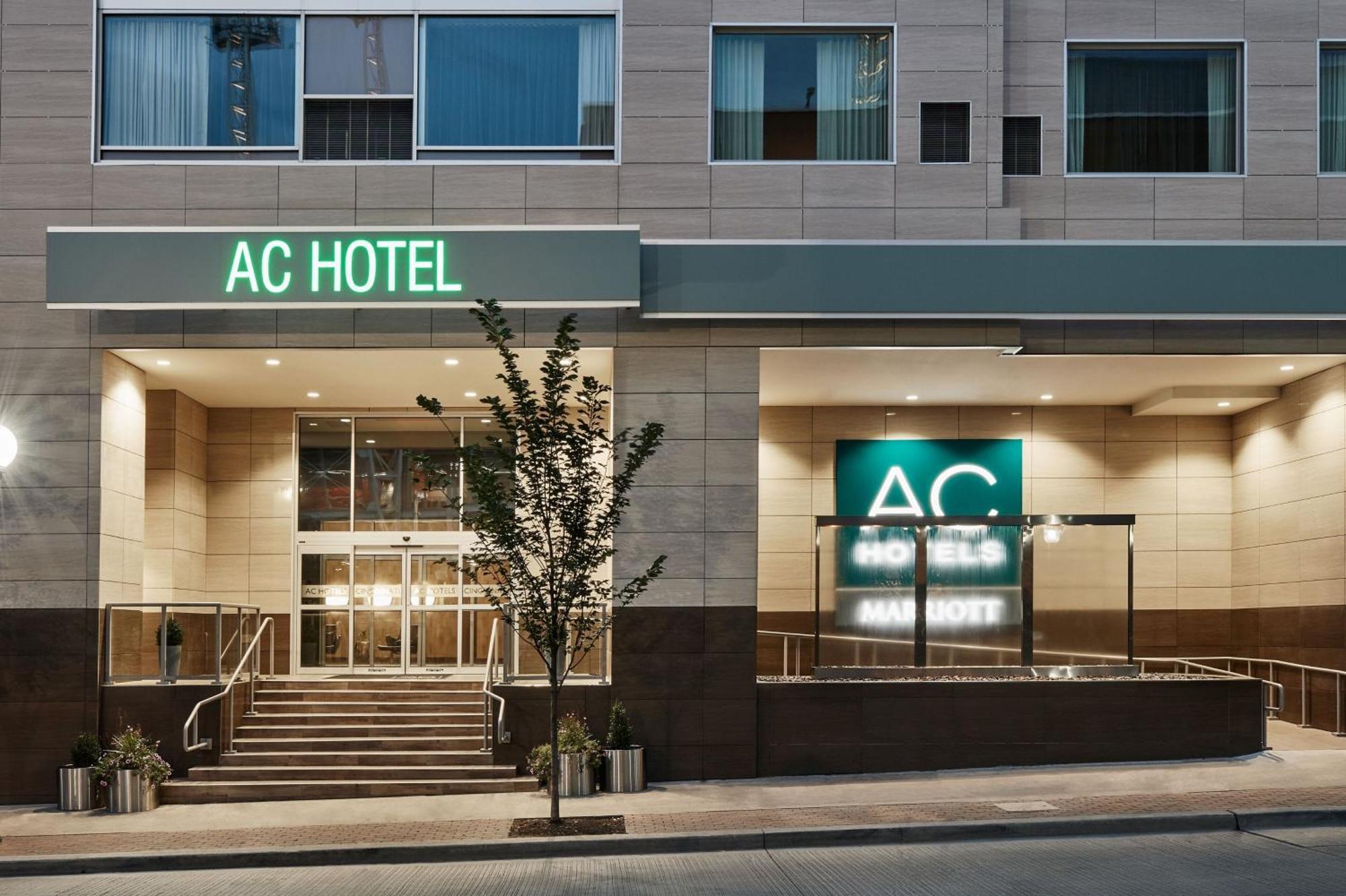 Ac Hotel By Marriott Cincinnati At The Banks Екстериор снимка