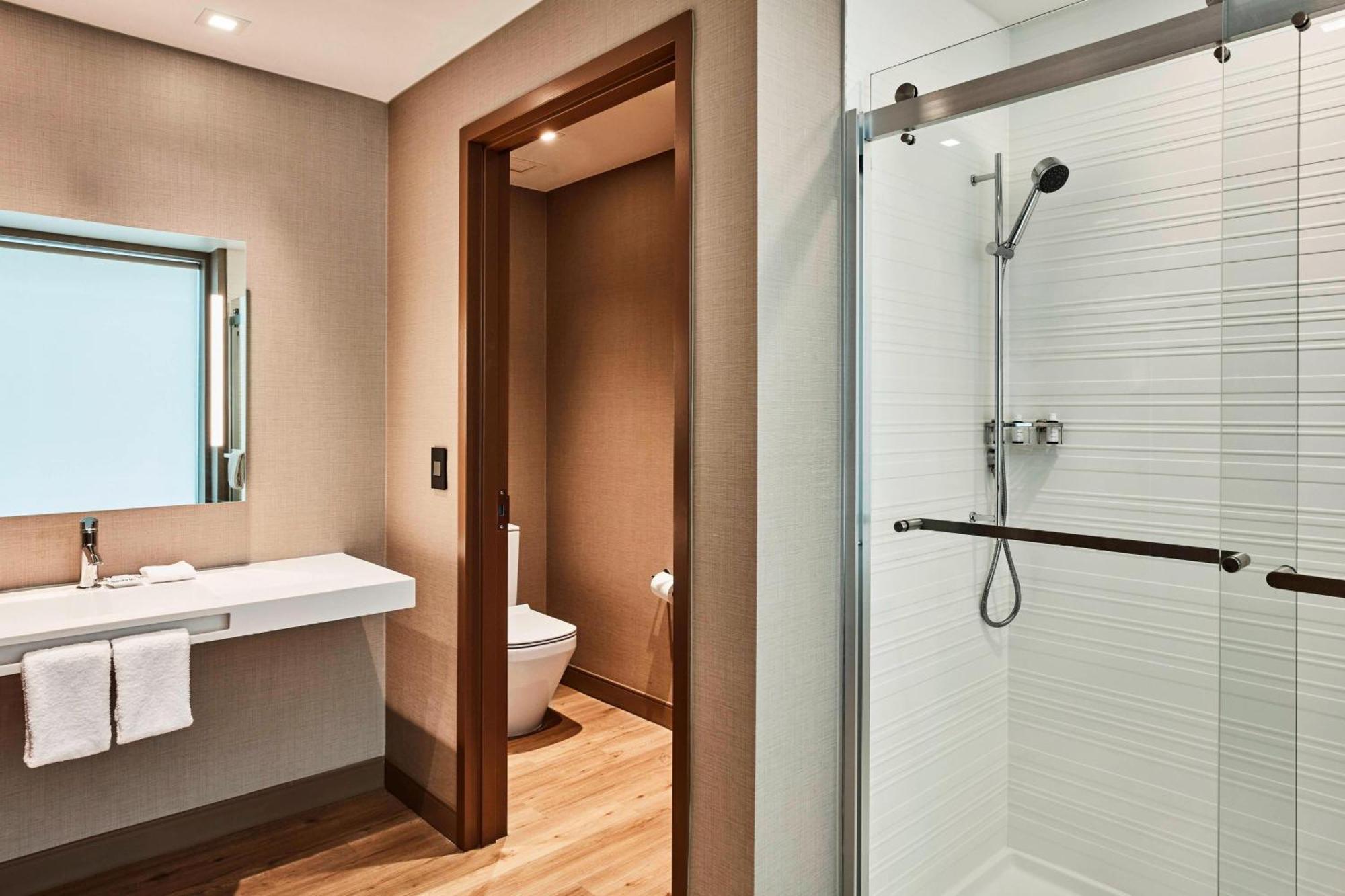 Ac Hotel By Marriott Cincinnati At The Banks Екстериор снимка